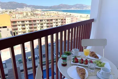 Image de Appartement 1st Line Beach-Wifi-A / A