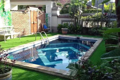 Image de villa avec piscine 8 couchages