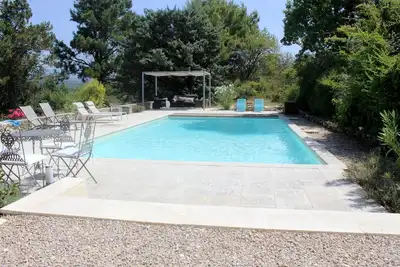 Image de Lourmarin: Bastide provençale avec vue & piscine privée.