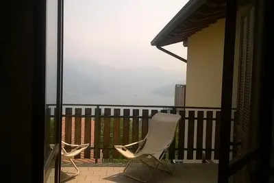 Image de Appartement en copropriété APERÇU avec le lac d'Iseo