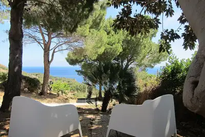 Image de Villa Delightfu, avec une vue imprenable sur la mer, à proximité de la Réserve de Zingar