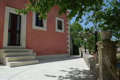 Image de Antico Casale Pizzo est une belle ferme au début 900 récemment rénové