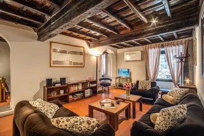 Image de Elegant apartment at via dei cartari, in between Piazza Navona, campo di Fiori