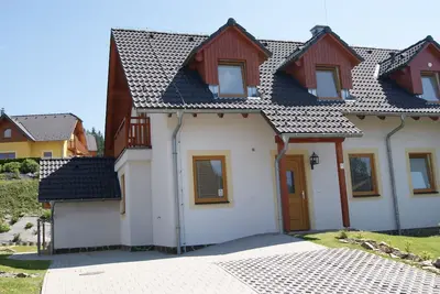 Image de Maison de luxe sur Moldaustausee, mer et ski