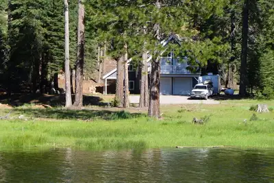 Image de Lake Almanor West - Lake Front Cottage