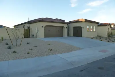 Image de Elegant Home in Estrella Mtn Ranch, Disponible à Noël, appelez pour une promotion d'automne!