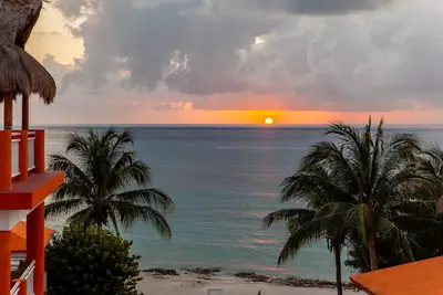 Image de Condo Penthouse Beach Front Avec Terrasse PRIVÉE Sur Le Toit! ! !