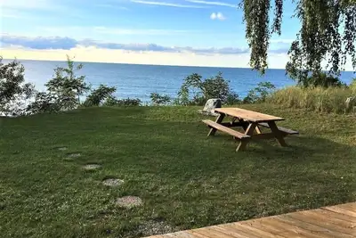 Image de Cute Lakefront Cottage sur le lac Michigan. Super endroit pour un tour de couleur sortir