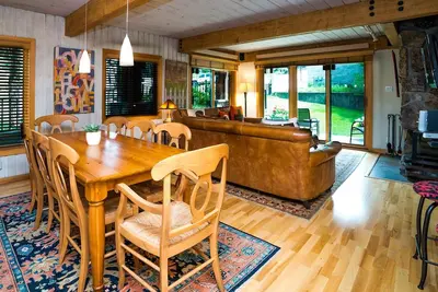 Image de Élégant trois chambres avec terrasse porte arri��re