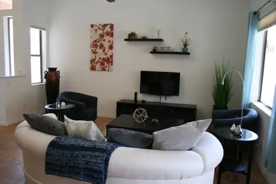 Image de Condo moderne dans le désert avec de belles vues sur la montagne