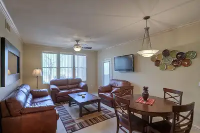 Image de 2 Br Détente Bliss au Desert Oasis - Unité d'extrémité au 1er étage