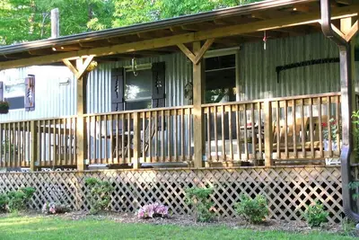 Image de Wolf Creek Farm ~ Pour un «Howling 'Good Time!