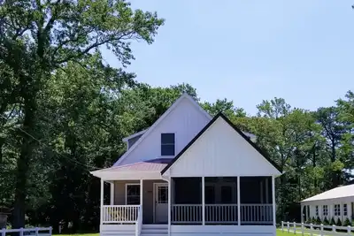 Image de Escapade charmante à Chincoteague, à quelques pas du parc des expositions et du poney