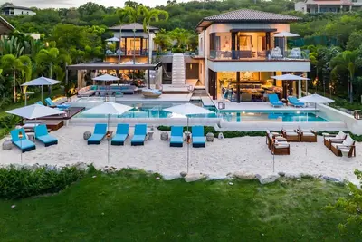 Image de Casa Colmena nouvelle maison de luxe en bord de mer