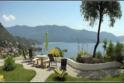 Image de Vue A Couper Le Souffle! ! ! Splendide et grand T3 Jaune  à l'étage