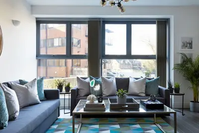 Image de Superbe 2 chambres / 2 salles de bain dans le centre de Watford, plus un parking gratuit