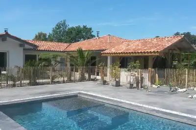 Image de Superbe villa avec piscine et jardin