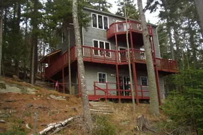 Image de Magnifique et calme Cottage avec 230 'de façade sur Gun Point Cove