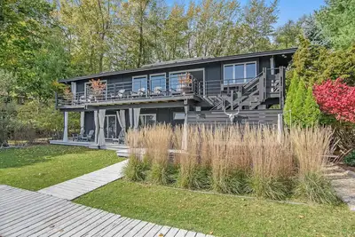 Image de Luxury Waterfront Home - Best View in Saugatuck