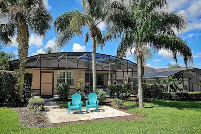 Image de Villa Exécutive 4 Chambres avec Piscine&Spa, Salle de Jeux, WiFi et Grand Jardin.