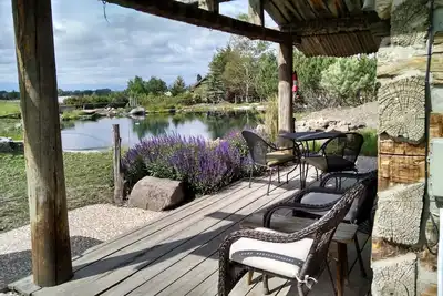 Image de Cozy Montana Montana Cabin entièrement restauré respectueux de l'environnement