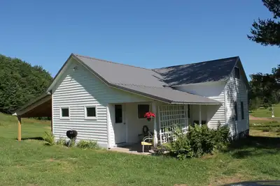 Image de Le Douglas Place - une cabane rustique sur l'Arménie Montagne