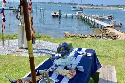 Image de Bargain Winter Rental, Waterfront, Charming, Dock, Boating Paradise, Noank, Ct