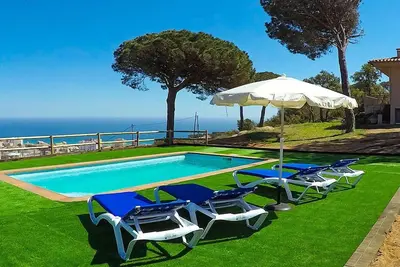 Image de Club Villamar - Villa de 3 chambres située au calme, avec piscine privée et une spectaculaire vue. . .