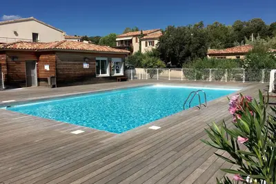 Image de 500 M Plage De Pinarello Piscine Climatisation Wifi Gardien