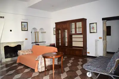 Image de Maison Giappi: à Gênes médiévale près de l'aquarium