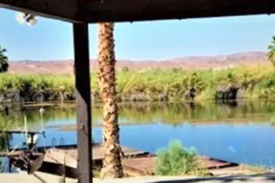 Image de Lac Martinez - Propriété isolée au bord du lac avec quai privé et rampe pour bateaux.