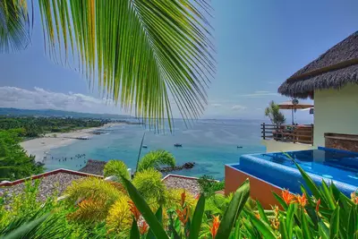 Image de Villa de luxe Georgous, vues sur l'océan et le club de yacht, communauté de luxe Real del Mar