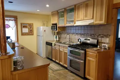 Image de Cozy Well-Stocked Apartment, 30+ Day minimum stays