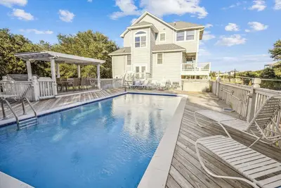 Image de Sandy Pause | Oceanside | Tête de baleine | Corolla | 16 personnes