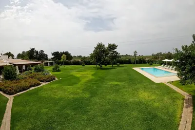 Image de Dans le Salento, la belle Masseria San Rocco avec piscine et grand jardin