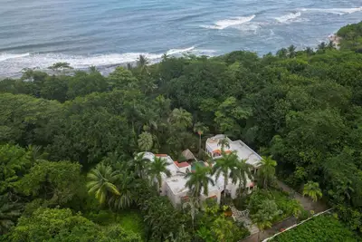 Image de Villa Oceana ~ Front de mer ~ 4 chambres / 4. 5 salles de bain ~ Piscine & Jacuzzi uniques ~ Luxe