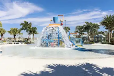 Image de Meilleure villa neuve de luxe 9 Br de Solara, À quelques pas du club-house, piscine / spa orientés au sud