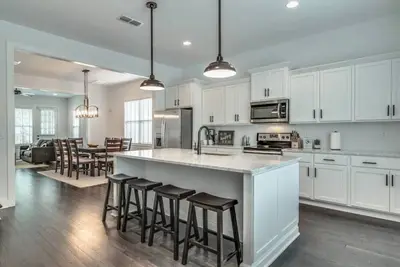 Image de Superbe New E Nashville Townhouse à quelques minutes de B'way