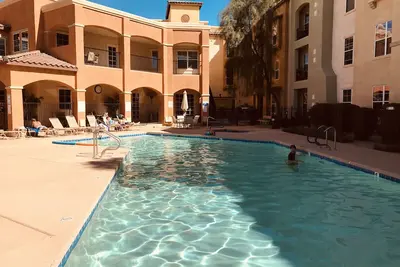 Image de Réservez votre escapade d'automne dans ce magnifique condo lumineux