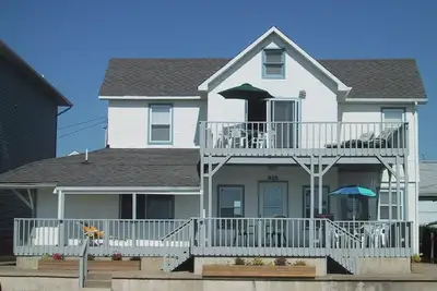 Image de Face à l'océan! Du plaisir pour toute la famille dans cette maison de plage de 5 chambres