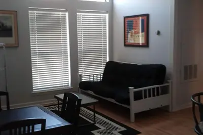 Image de Marchez jusqu'à Ut, Stadium, Bass Hall, St. Davids Hosp, Bus 1 blk, Privé, Ensoleillé, Parking