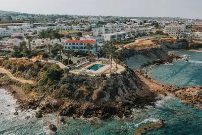 Image de Vrachia Beach Hotel & Suites - Adults only
