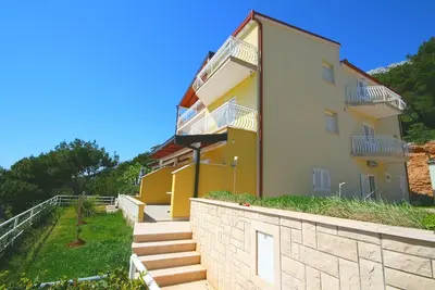 Image de Villa Mandolina située juste au dessus de la plage privée et avec la meilleure vue sur la mer