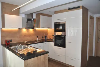 Image de Central, situation ensoleillée dans la partie pittoresque du village \"Scuol-sura\"