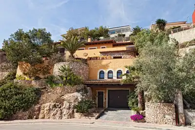 Image de Belle villa située à Sitges avec une vue imprenable sur la mer