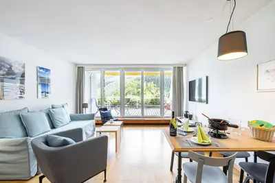 Image de 9 évaluations sur \"e-domizil\": 4. 58 sur un maximum de 5, 0 points