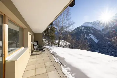 Image de Très bel appartement récemment meublé dans un quartier résidentiel calme et ensoleillé à l'est