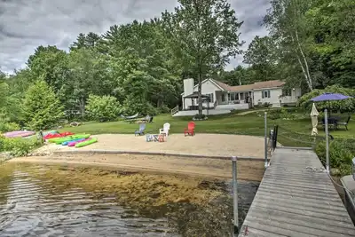 Image de Maison Locke Lake avec plage privée, quai et radeaux!