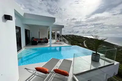 Image de Villa Le Point d'Architecte, Vue Imprenagle sur Saint Barthe, Piscine CHAUFFÉE