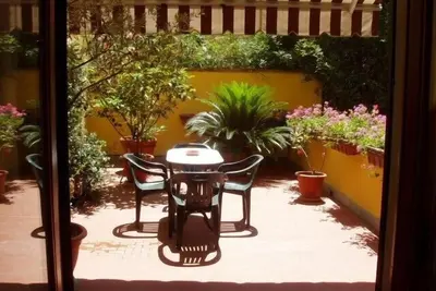 Image de Duomo - historic center - elegant apartment  patio -  Lift A/C  Wi-Fi